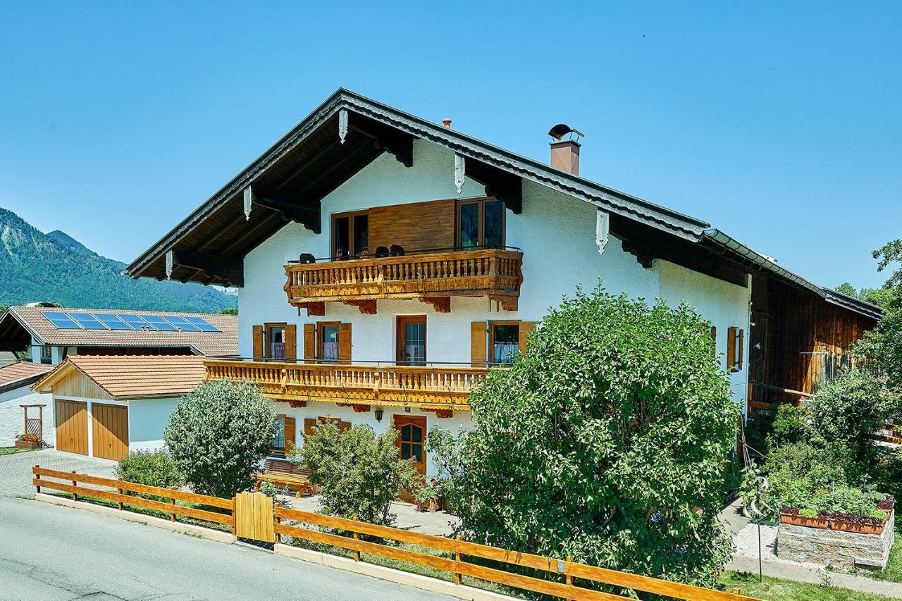 Chiemgauferienwohnungen - Stierschneiderhof Унтервёссен Экстерьер фото